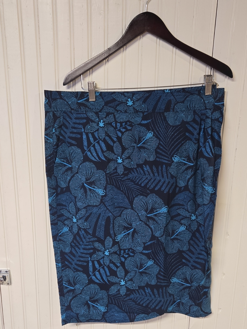 Rip Curl Navy and Blue Floral Pencil Skirt
